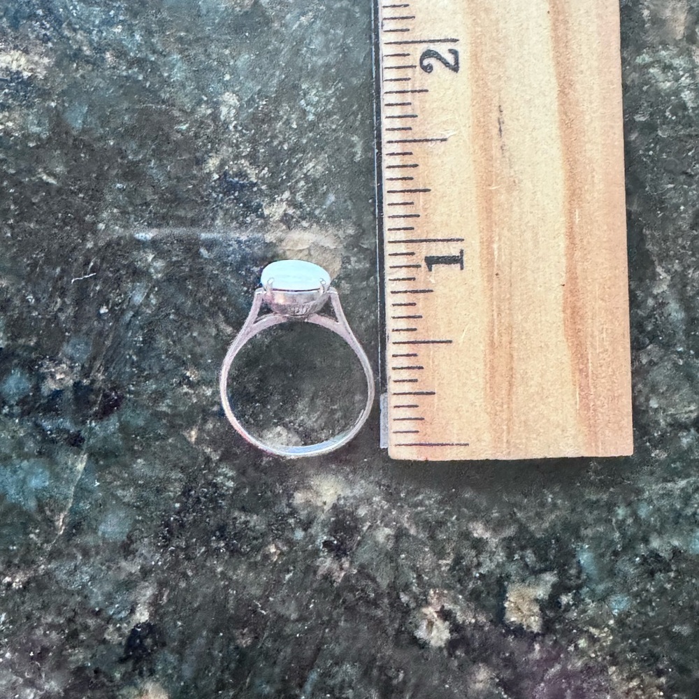Vintage White Opal Sterling Silver Ring Size 6.5 weight 2.7 grams - Picture 8 of 10